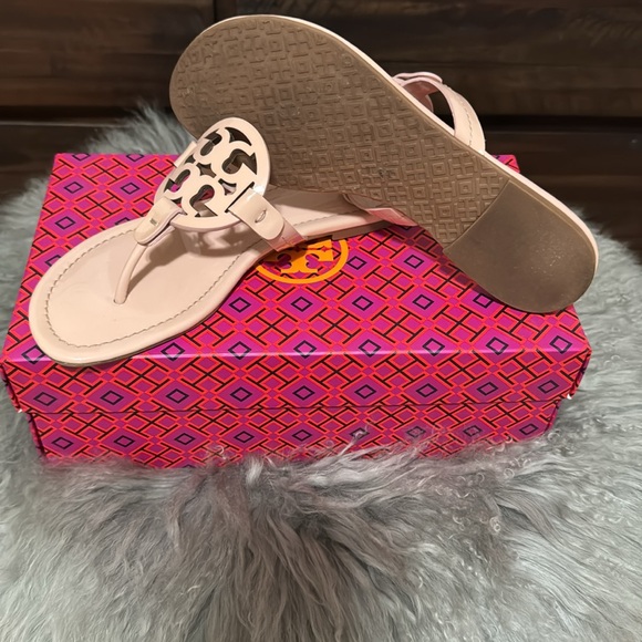 Tory Burch Sea Shell Pink Miller Soft Patent Sandals - Picture 3 of 5